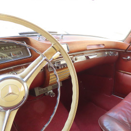 Mercedes-Benz 220 S (W128)